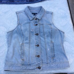 Tommy Hilfiger Light Wash Distressed Jean Vest Med